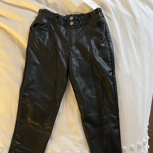 Abercrombie Kids Paperbag pants - Picture 3 of 3